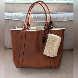 NWOT Nordstrom Sole Society Drury Reversible Shearling Tote With Pouch